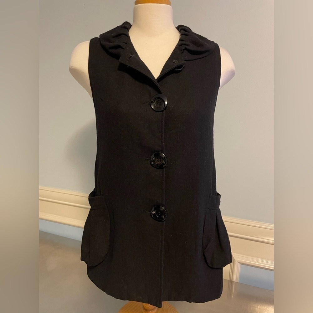 Ham Xiu Yi Mei - fully lined vest
